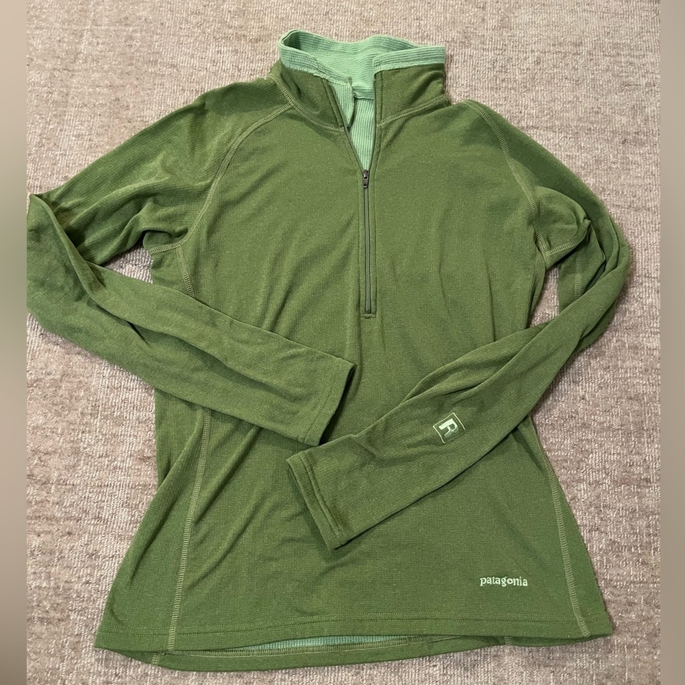 Patagonia is Women’s Quarter Zip Top